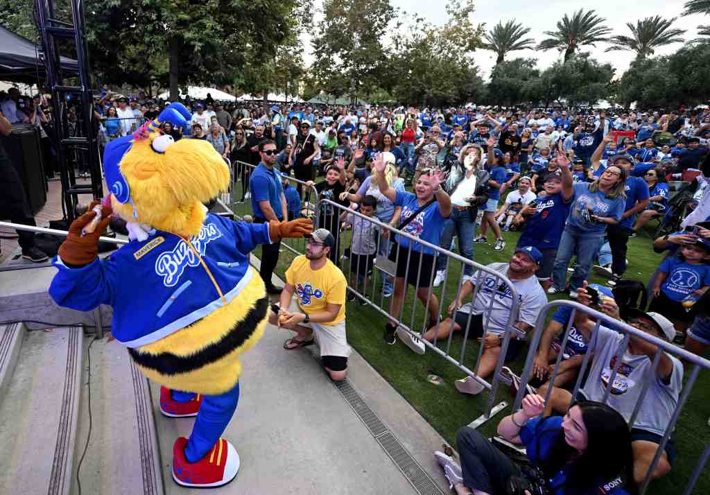 Ontario’s minor league baseball team lands new name and un-bee-lievable mascot – Redlands Daily Facts