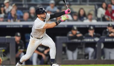 Yankees rally past White Sox 3-2, clinch playoff berth and close within 1 game of Toronto in AL East