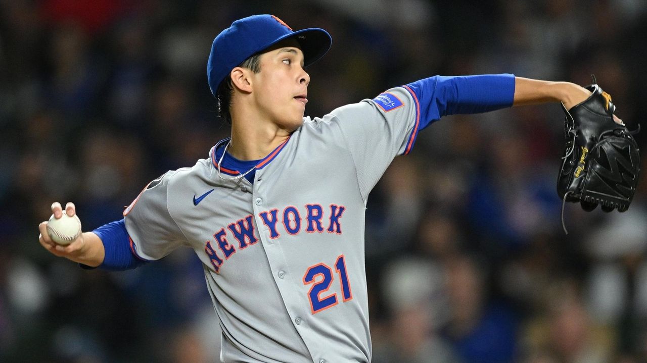 Mets blown out by Cubs but remain a game ahead of Reds for wild card