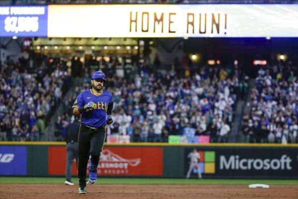 Eugenio Suarez steers M’s past Rockies for 11th straight home win