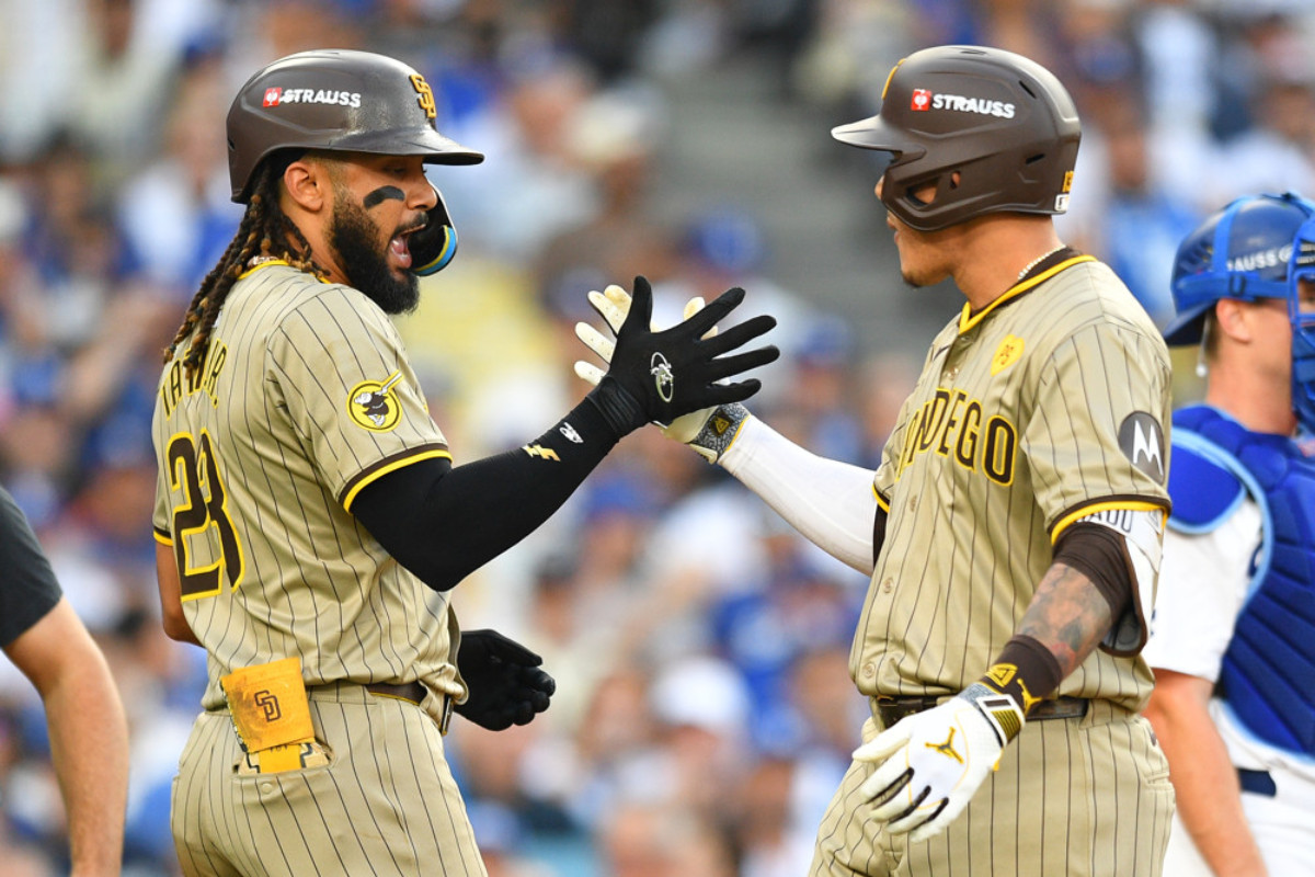 Ohtani sets pace, but 2 Padres join him in top 20 for MLB jersey sales