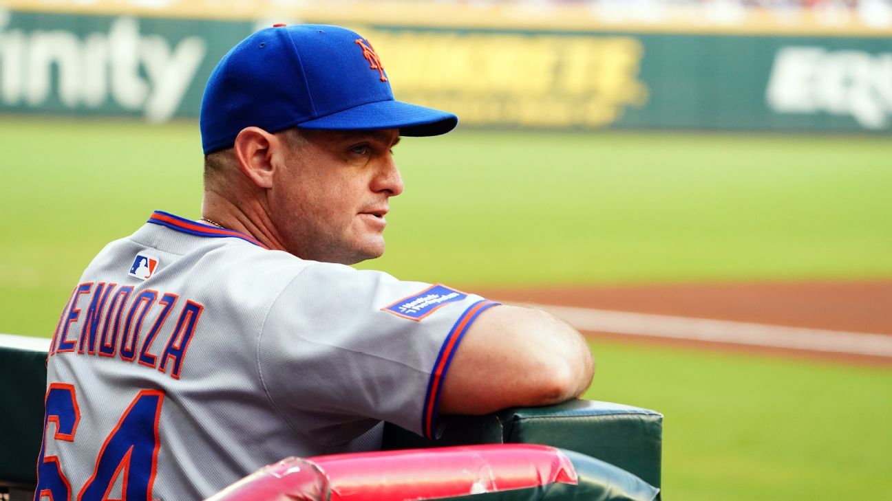 Carlos Mendoza to return for third season as manager of Mets