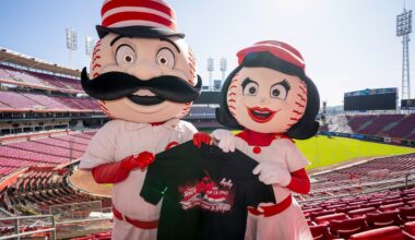 Hoxworth's exclusive Elly De La Cruz T-shirt giveaway extended