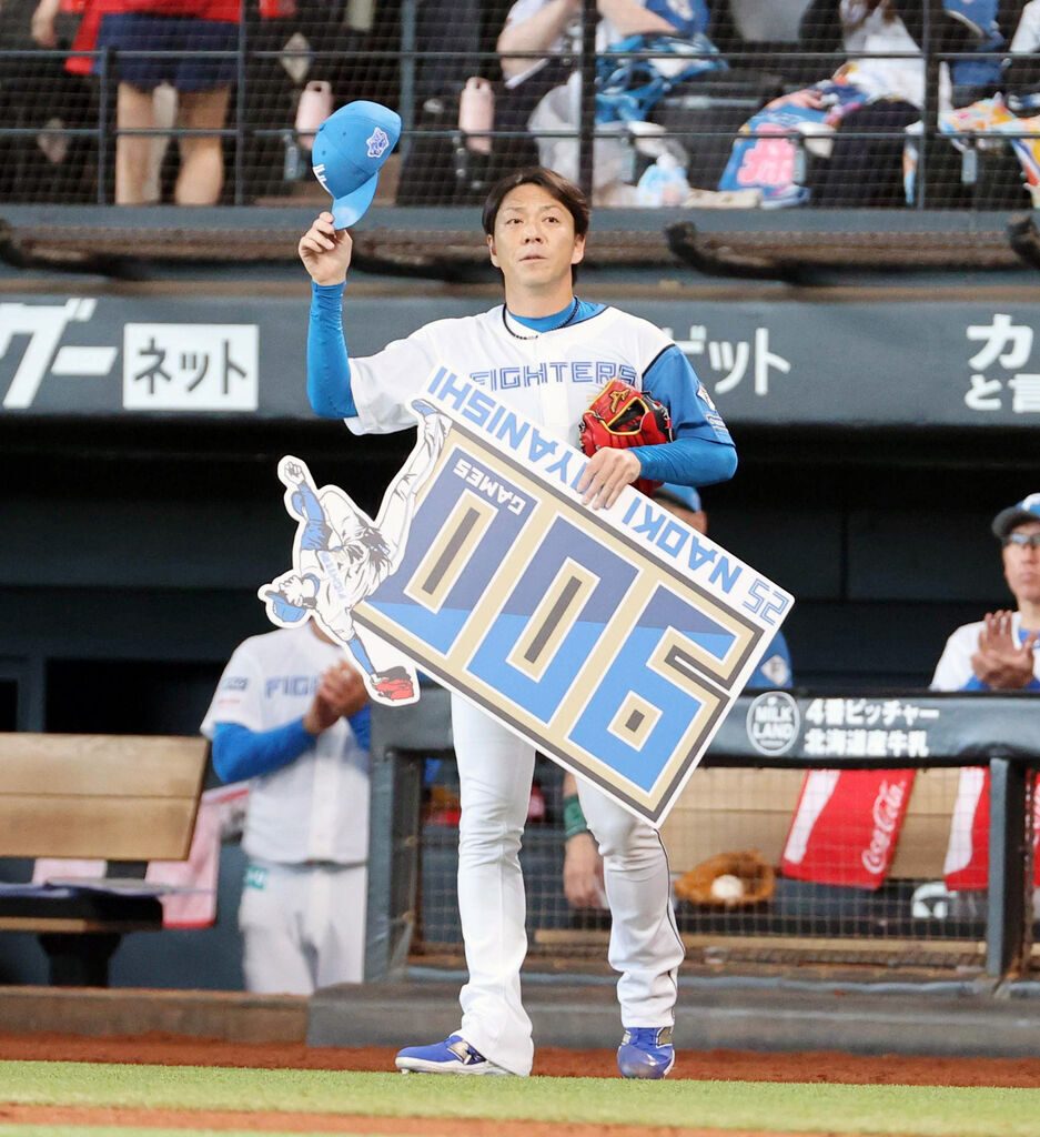 ９００試合登板を達成した宮西尚生（カメラ・池内　雅彦）