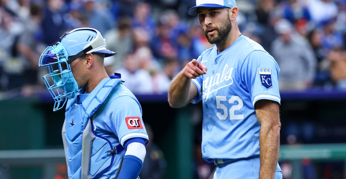 Six winners and zero losers as the Royals defeat the Astros 2-0 to win their sixth in a row