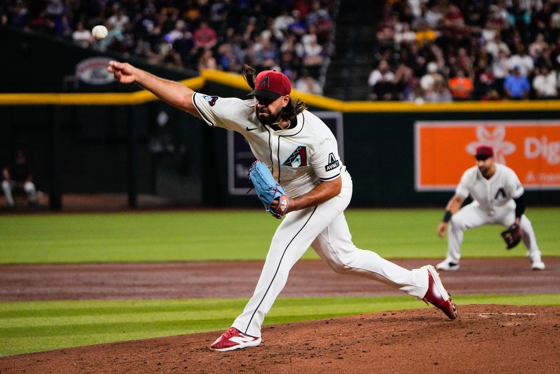 Marte’s three-run shot lifts Diamondbacks over Rangers