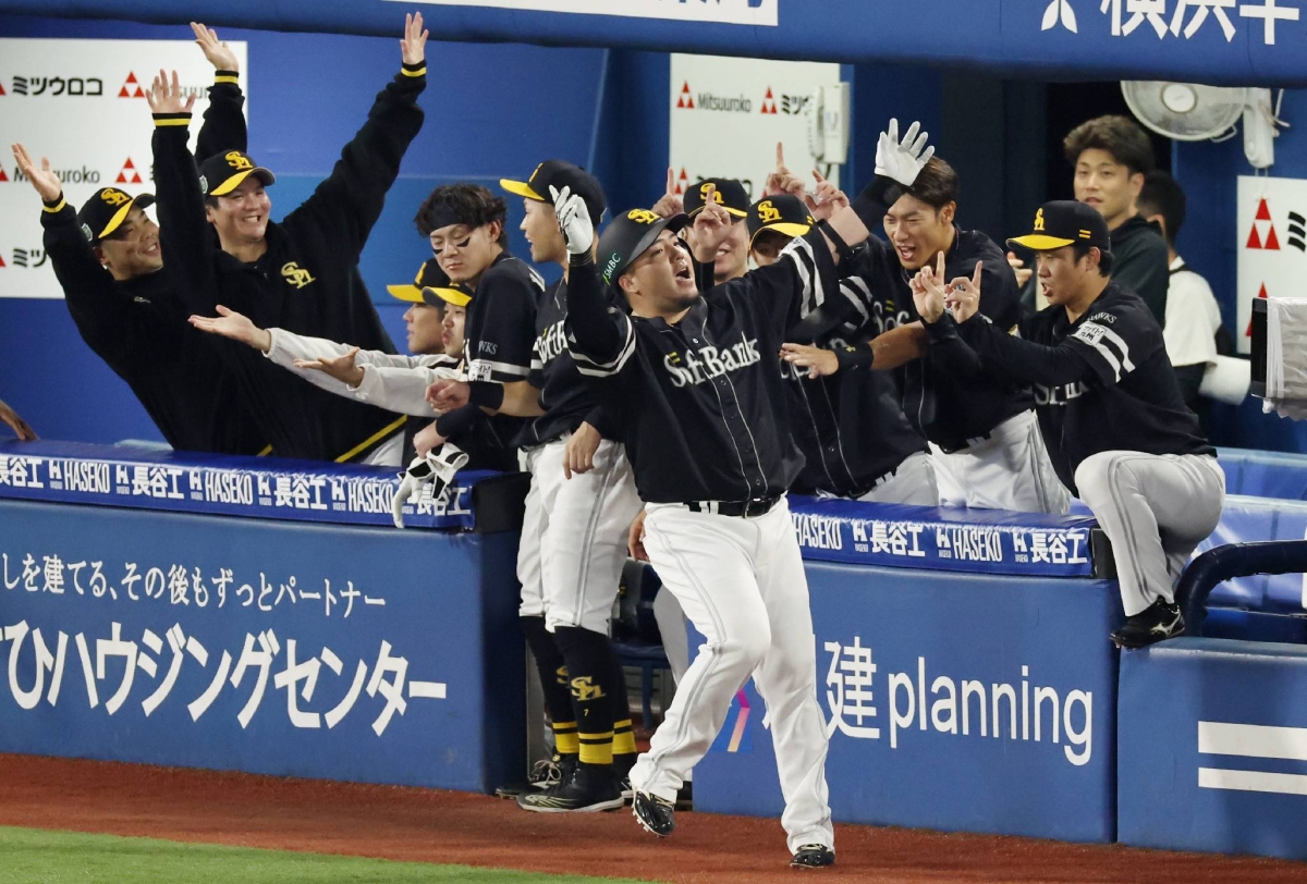 Hawks halfway to third straight Japan Series sweep as series heads to Fukuoka