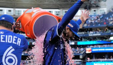 Gausman tosses 2-hitter for 4th career complete game as Blue Jays blank Astros 6-0