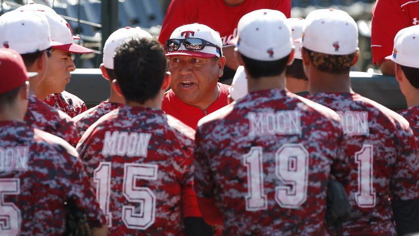 Longtime Tucson HS baseball coach Oscar Romero, 65, dies
