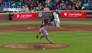 Lindor homers to join 30-30 club as Mets beat Cubs 8-5 to remain in playoff position