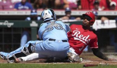 Marte hits walk-off single after Reds lose tying run on lodged ball, Cincinnati tops Blue Jays 5-4 | National Sports