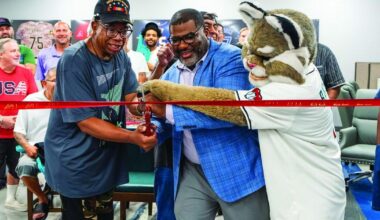 Giving Back: D-backs help give MANA House a facelift | Features