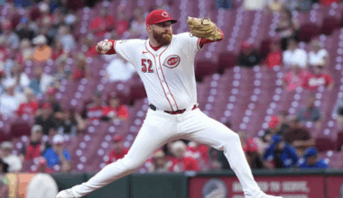 Jays hammer Littell, batter Reds, take series | 700WLW
