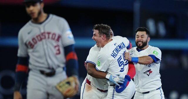 Jays lose Bichette but win thriller over Astros to take three-game lead in AL East | National Sports