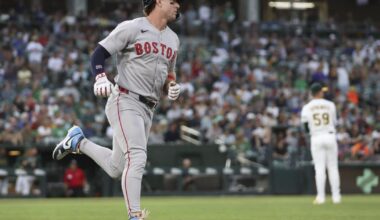 Red Sox 1B Romy Gonzalez leaves game against Athletics due to left knee soreness | National Sports