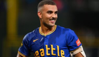 WATCH: Harry Ford's walk-off sacrifice fly moves Mariners into first-place tie with Astros | National