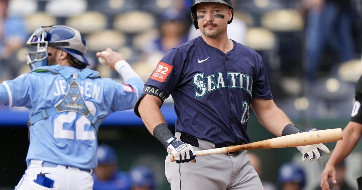 Photos: Mariners at Royals - Union-Bulletin