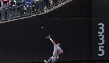 Nationals rookie Daylen Lile exits with knee injury after sliding into the wall against the Mets | MLB