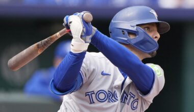 Blue Jays become first in AL to clinch playoff spot, beat Royals 8-5 | Sports