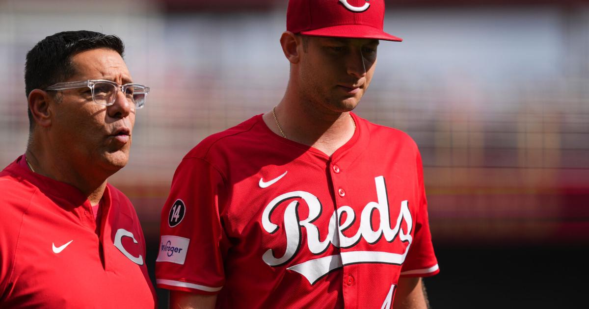 Reds' Nick Lodolo strikes out 12 and then exits with groin injury vs. Pirates | MLB