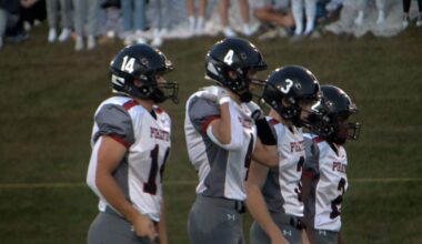 Pirates score late touchdown to defeat Pepin-Alma in battle of unbeatens | Sports