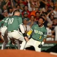 Rafaela hits walk-off triple as Red Sox book MLB playoff berth | National News