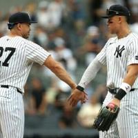 Yankees, Blue Jays win as fight for division goes down to wire | National