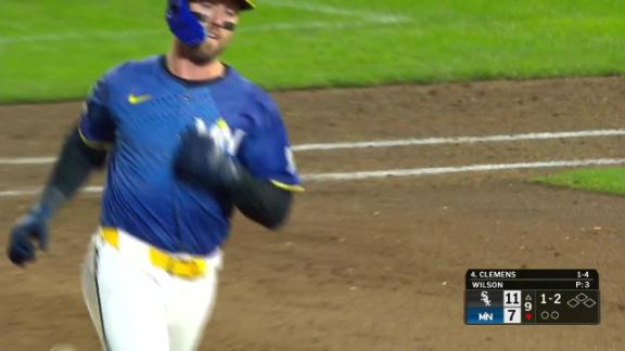 White Sox rally again to sweep Twins, win fifth straight