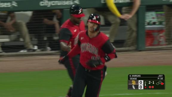 Vargas hits 2-run HR, Martin pitches 6 innings as White Sox beat Padres 4-3 to end 6-game skid