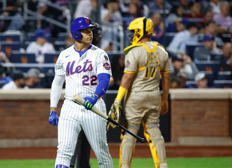Juan Soto walks back to the bench after striking out looking with a runner on during the seventh inning of the Mets’ 7-4 home loss to the Padres on Sept. 17, 2025 Paul J. Bereswill