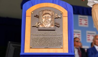Reds honoring Hall of Famer before game vs Pirates