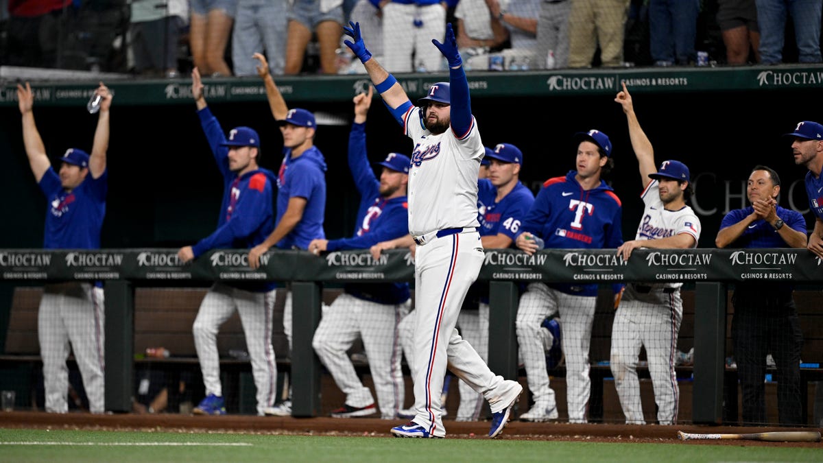 How has Rowdy Tellez fared with the Rangers? Brewers see him this week