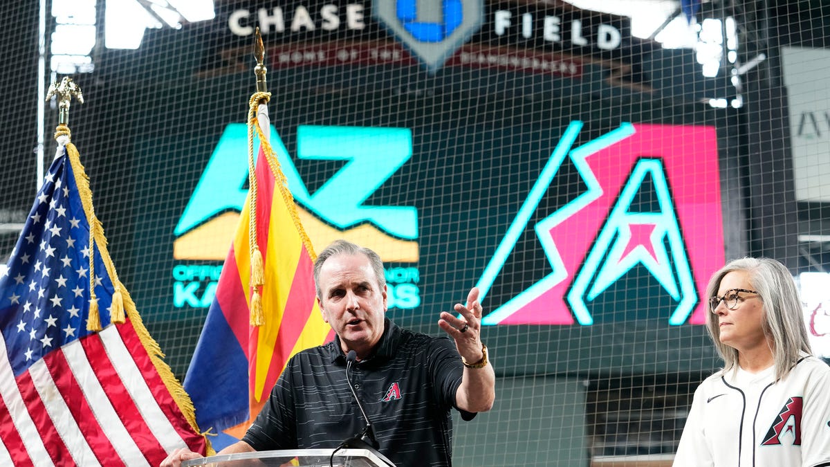 What will Diamondbacks do first in Chase Field renovation?