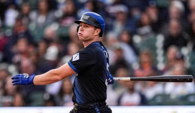 Detroit Tigers infielder exits vs Cleveland Guardians