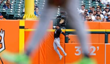 Spectacular catch robs Detroit Tigers' Spencer Torkelson of home run