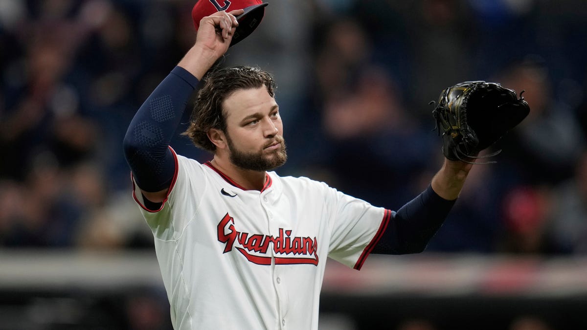 Guardians' no-hit bid ends in eighth; Chapman dominates at 37