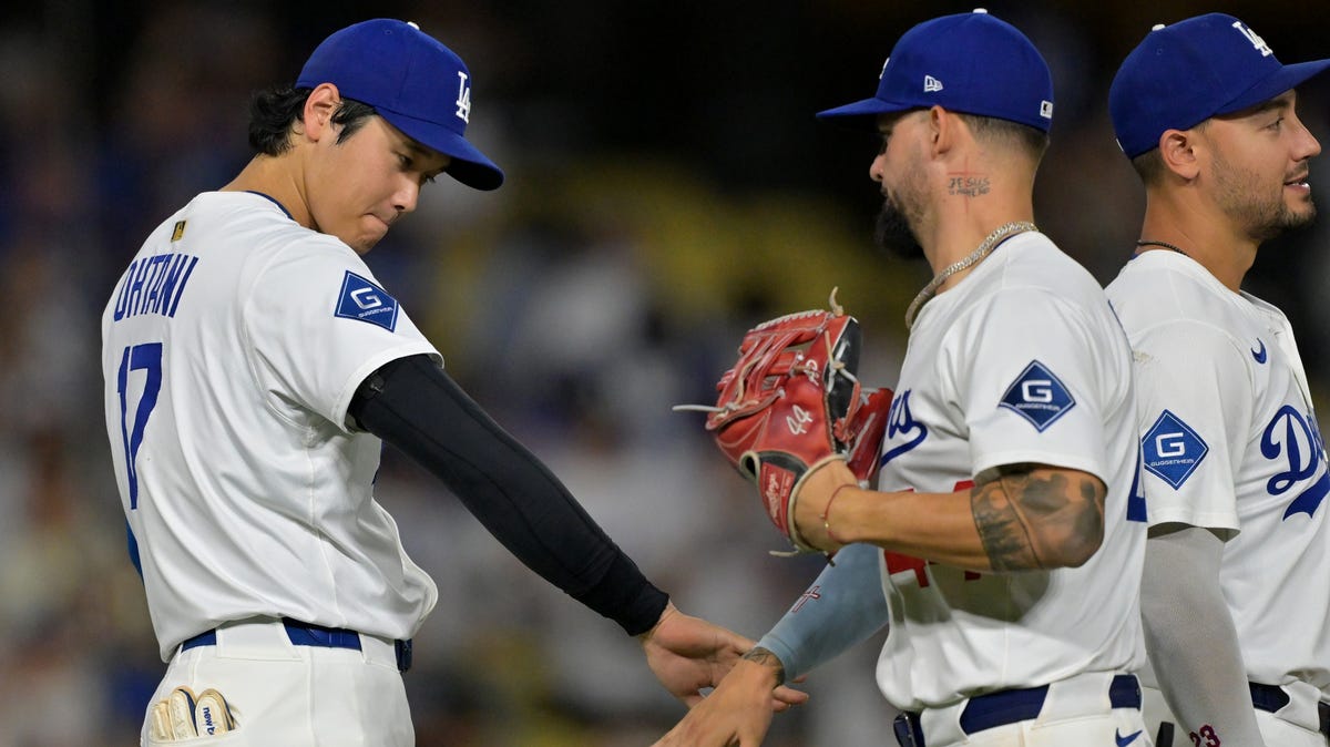 What's Los Angeles Dodgers magic number for 2025 MLB playoffs?
