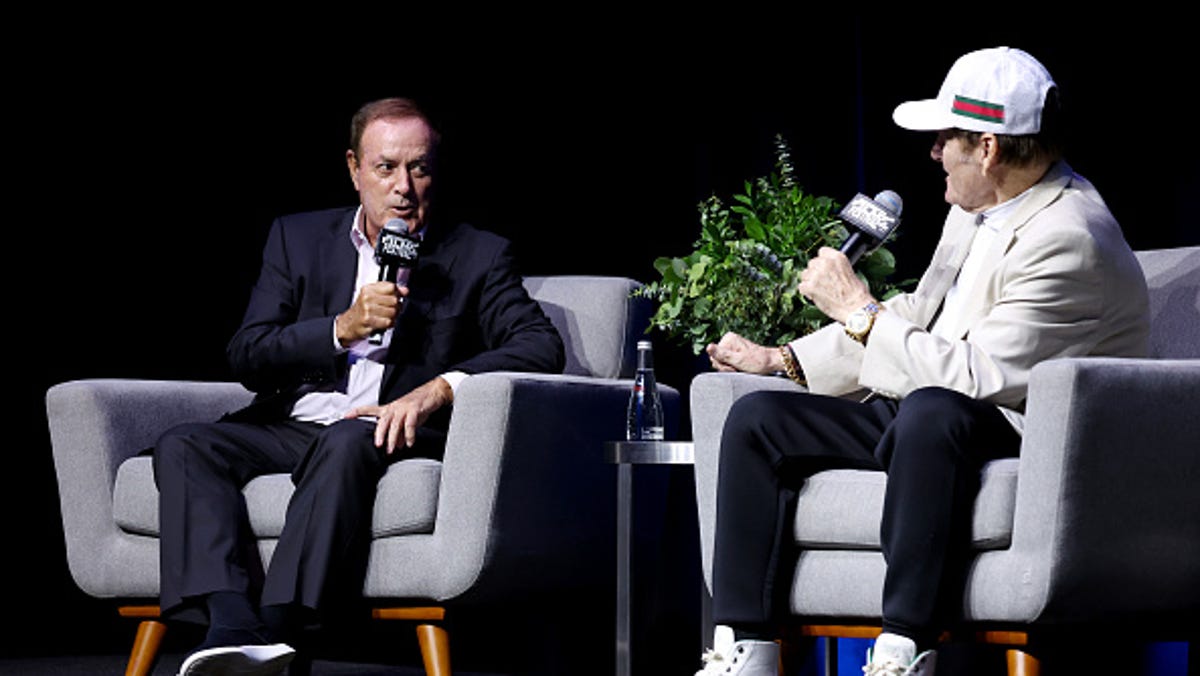 Cincinnati Reds' discussion breaks out on Thursday Night Football