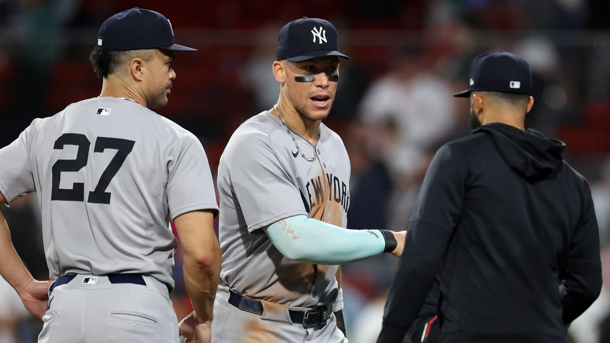 Yankees at Red Sox odds, picks and predictions