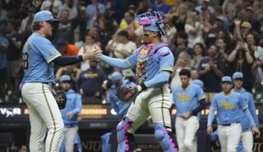 Milwaukee Brewers clinch MLB playoff spot