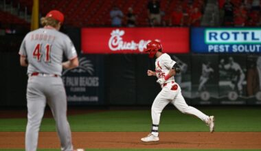 Reds now 3 games out of NL postseason after loss to Cardinals