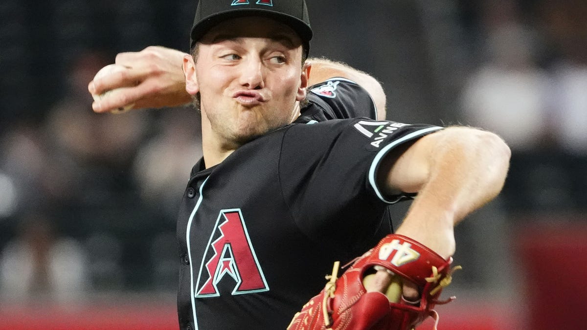 Giants explode for 5 runs in 11th inning, avoid Diamondbacks sweep