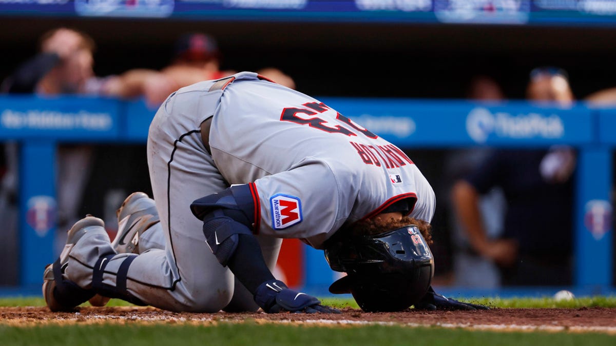 Twins stop Guardians' 10-game win streak; Blue Jays first in AL to clinch