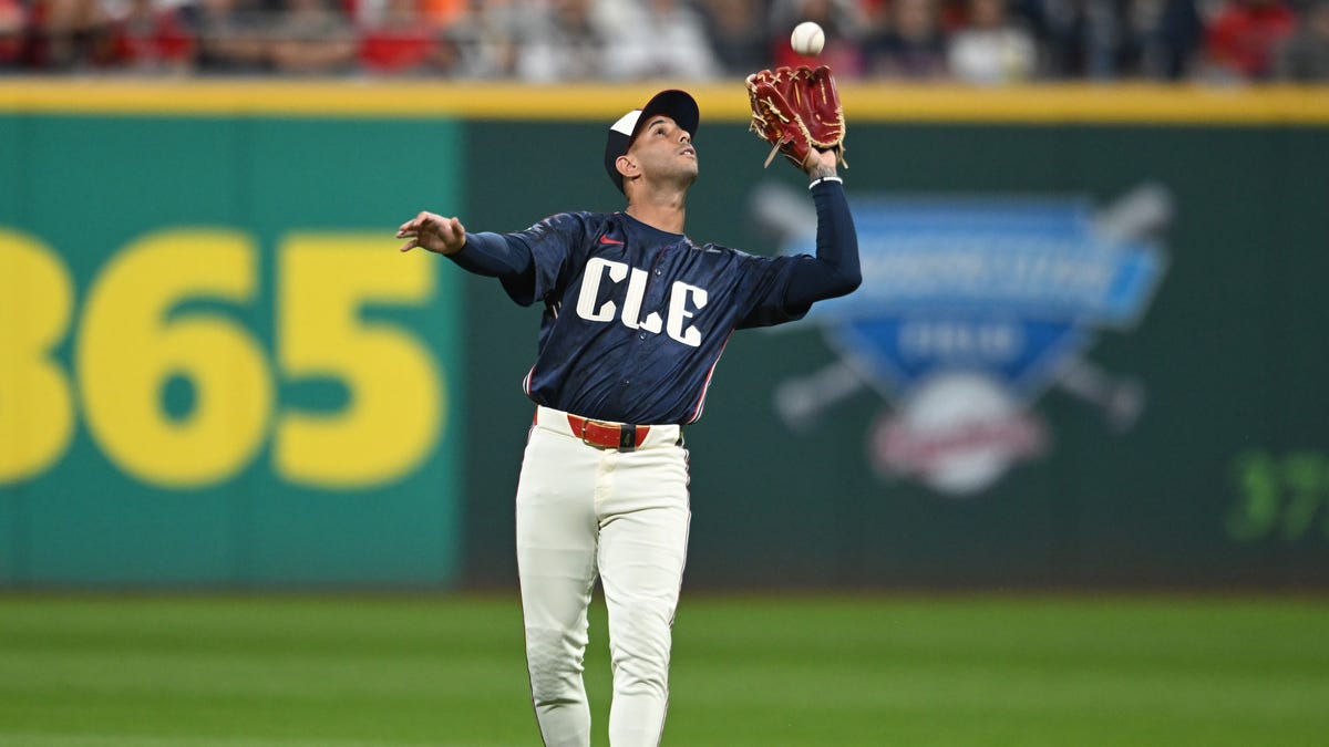 Guardians clinch playoffs, AL Central standings, wild card picture