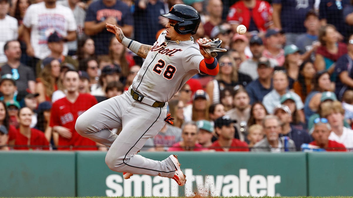 Javier Baez plays hero in Detroit Tigers' win to clinch MLB playoffs