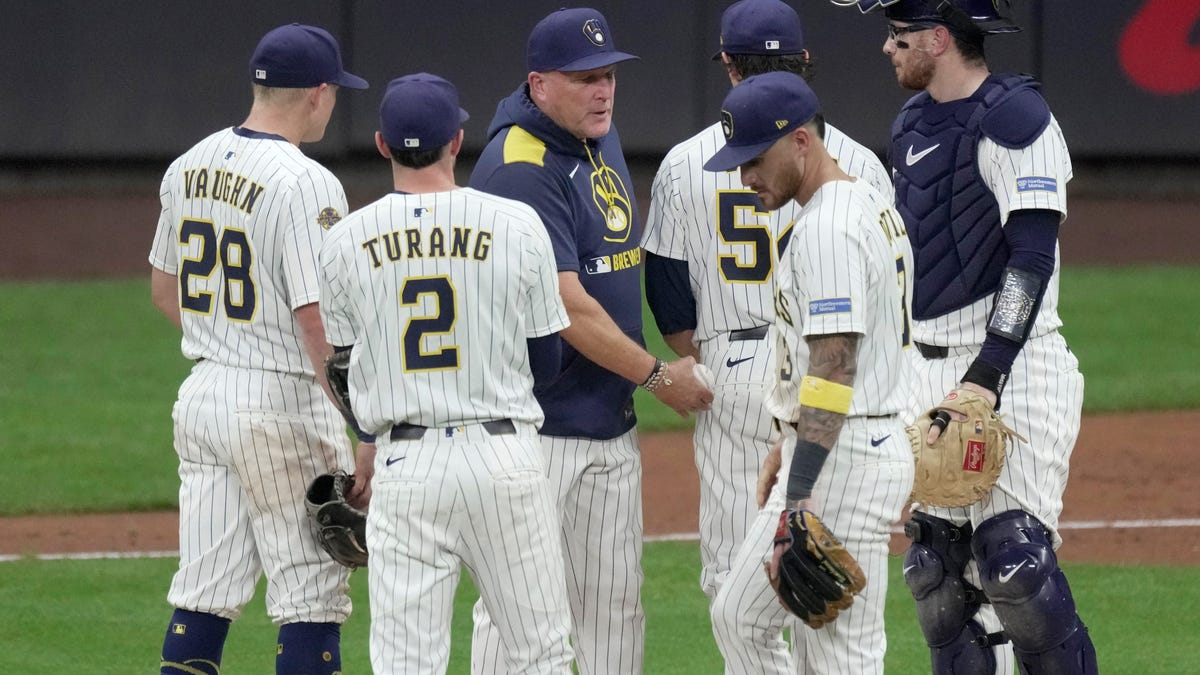 Having clinched No. 1 seed, do Brewers need to beat Reds?
