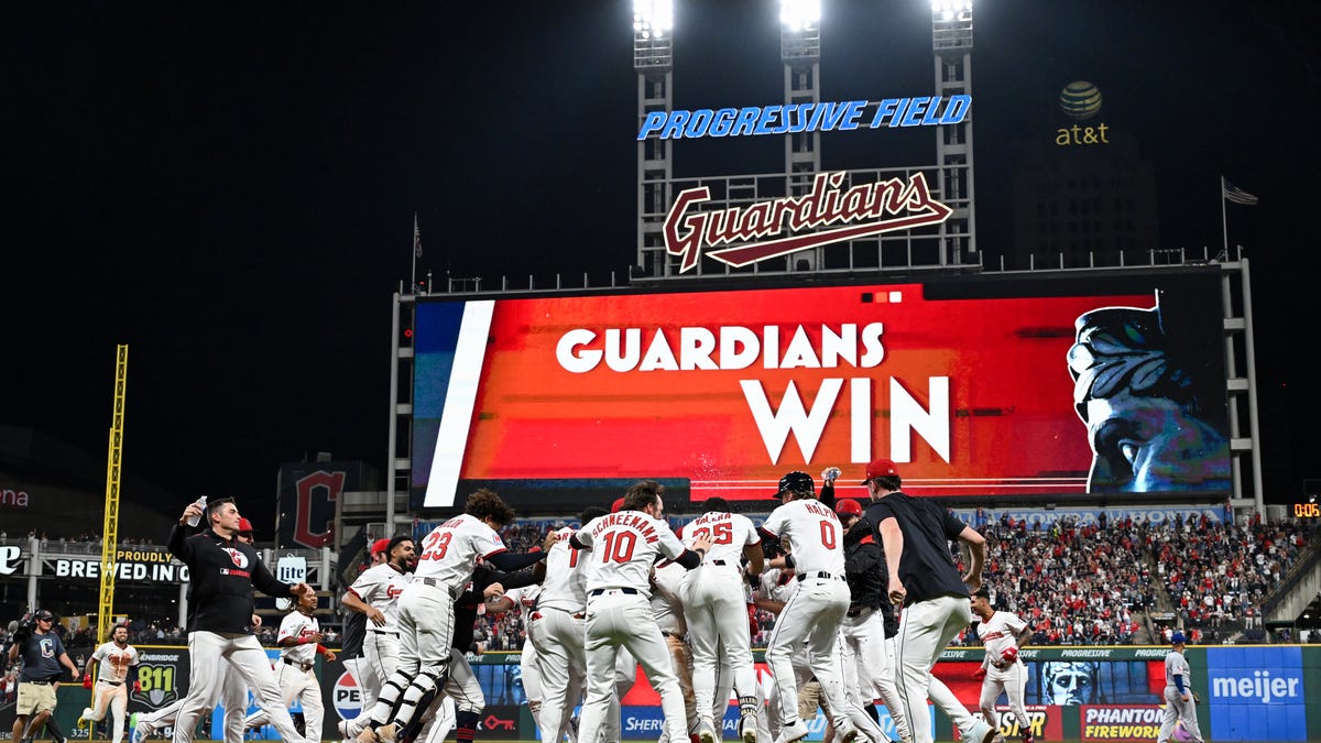 Cleveland Guardians clinch playoff spot in 2025 MLB postseason