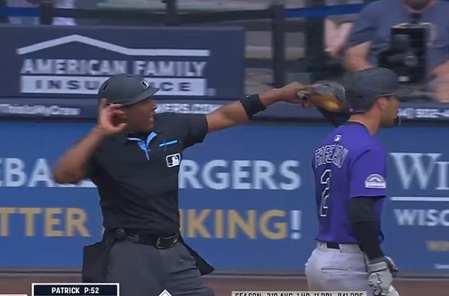 After only briefly saying something to de Jesus, the umpire nearly instantly tossed Freeman