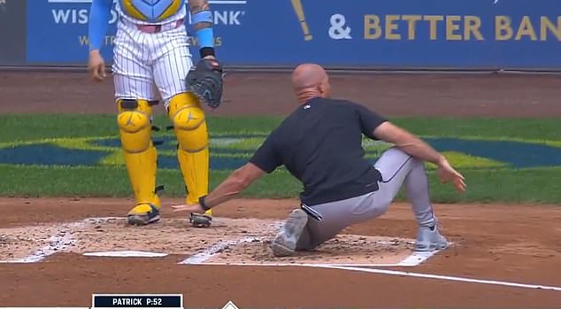 Schaeffer even got down on his knees to show de Jesus how low his third strike call was