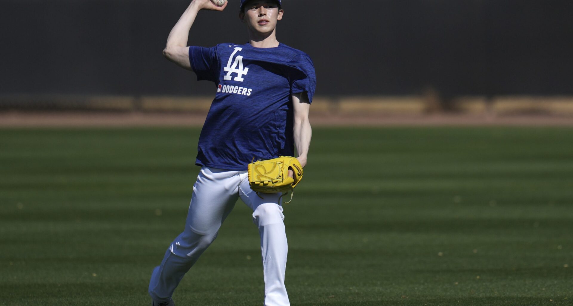 Japanese Phenom Roki Sasaki Arrives at Spring Training